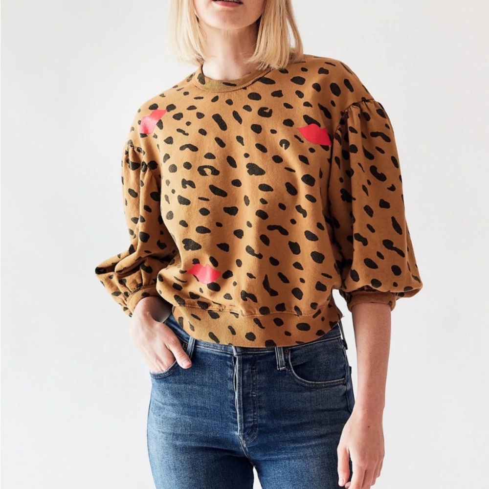 Clare V  animal and lips print Puff-Sleeve Top
